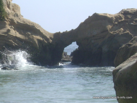 Arch at Pearl Street Beach, Laguna Beach, California Arch Rock at Pearl Street Beach, Laguna Beach, California