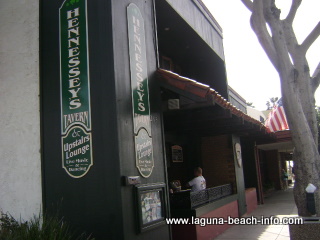 Hennessey's Tavern Bar, Food, Karaoke, Casual Dining, Laguna Beach Restaurants