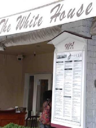 The White House Bar and Restaurant, with live music and local nightlife, Laguna Beach Club